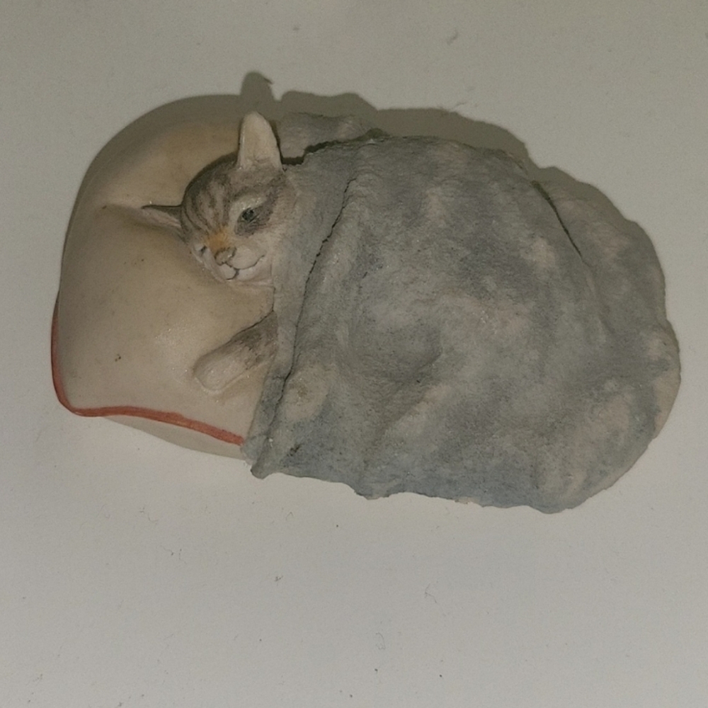 Sleepy Kitty Figurine